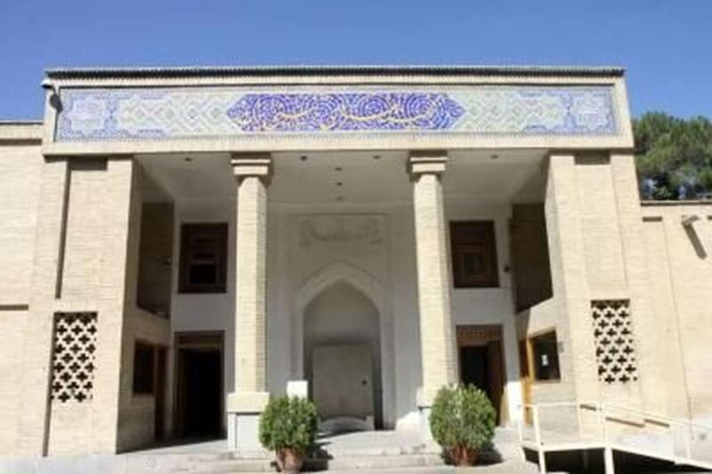 چند شیء موزه هنرهای تزئینی ایران در اصفهان به سرقت رفت