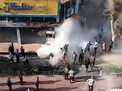 خودسوزی یک دانشجو در درگیری با ماموران شهرداری/ ویدئو